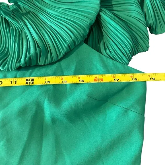 $185 Halston Heritage Women's Green Ruffle Cold-Shoulder High-Low Dress Size M