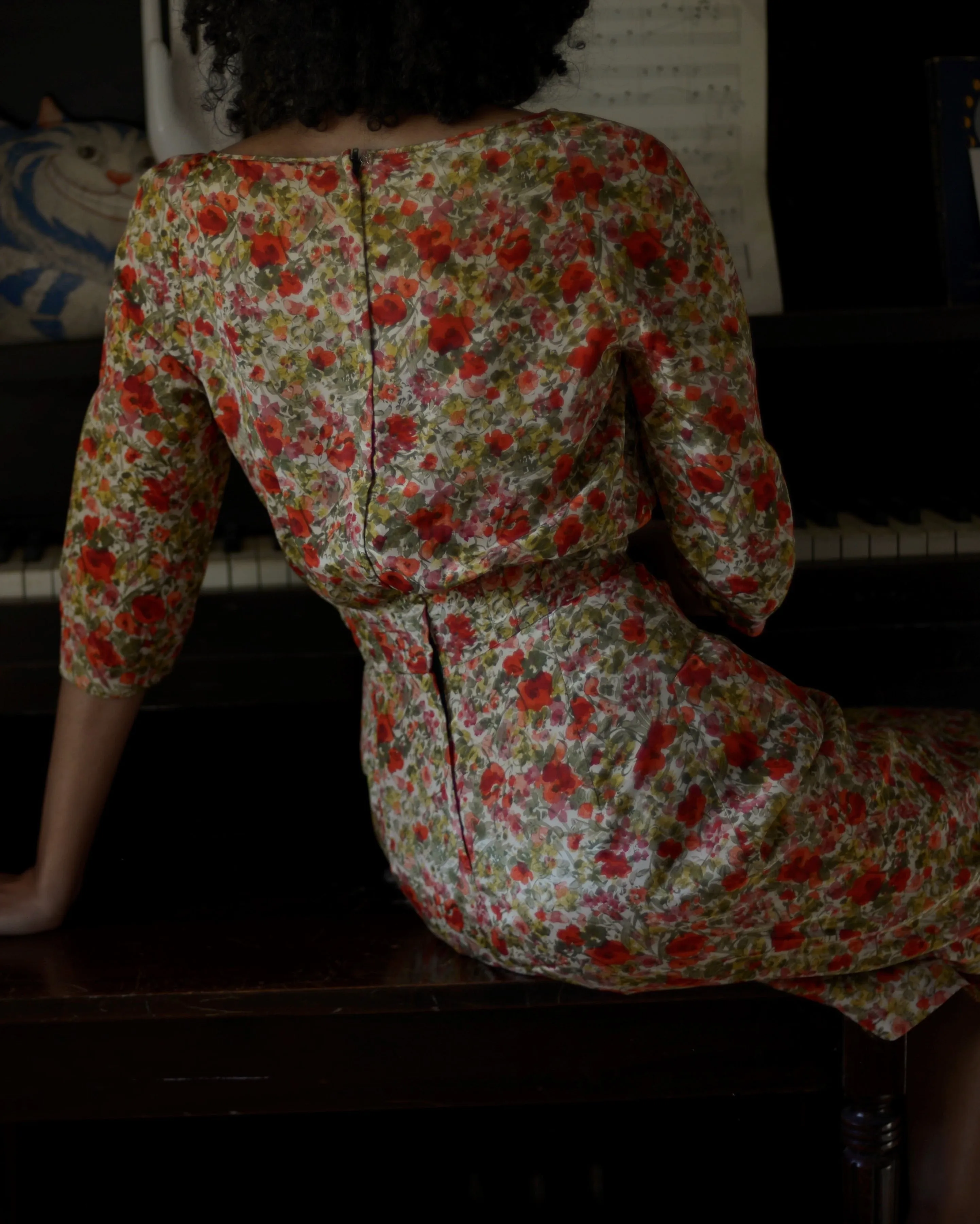 1950s watercolor poppy floral silk sheath dress, small