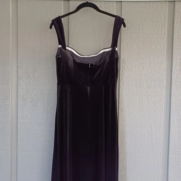 After Six Sweetheart Neck Velvet Dress Evening Gown Sleeveless Color Black SZ 8