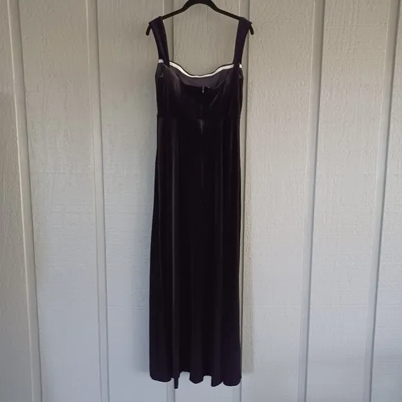 After Six Sweetheart Neck Velvet Dress Evening Gown Sleeveless Color Black SZ 8