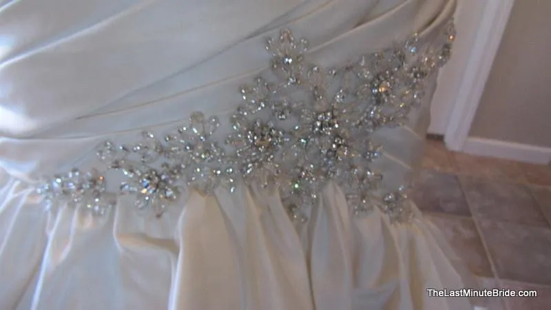 Allure Bridals 8922