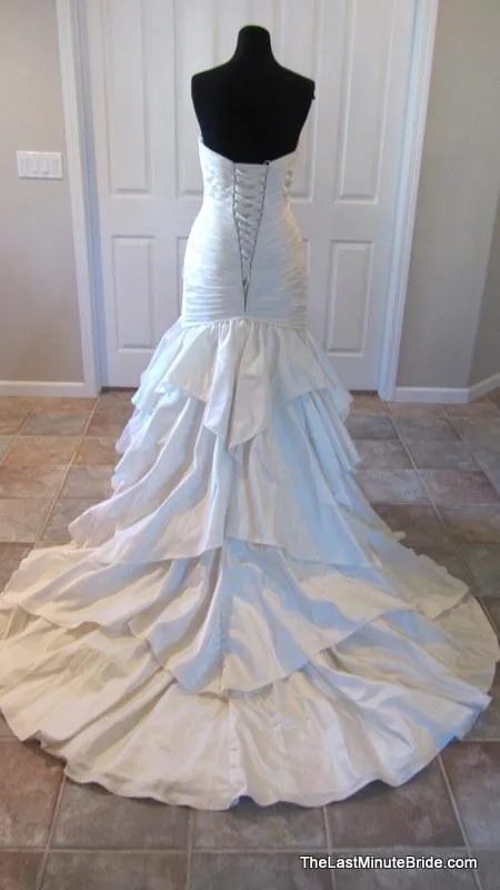 Allure Bridals 8922