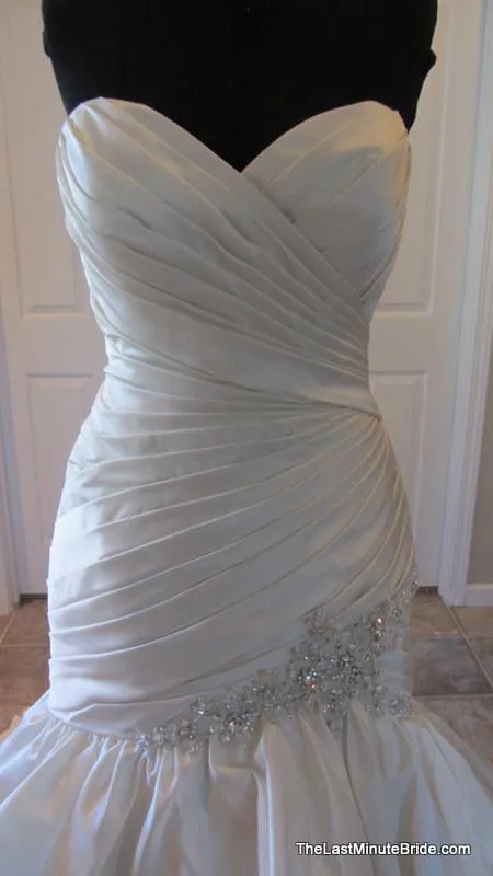 Allure Bridals 8922
