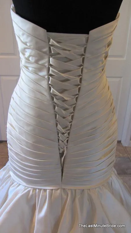 Allure Bridals 8922