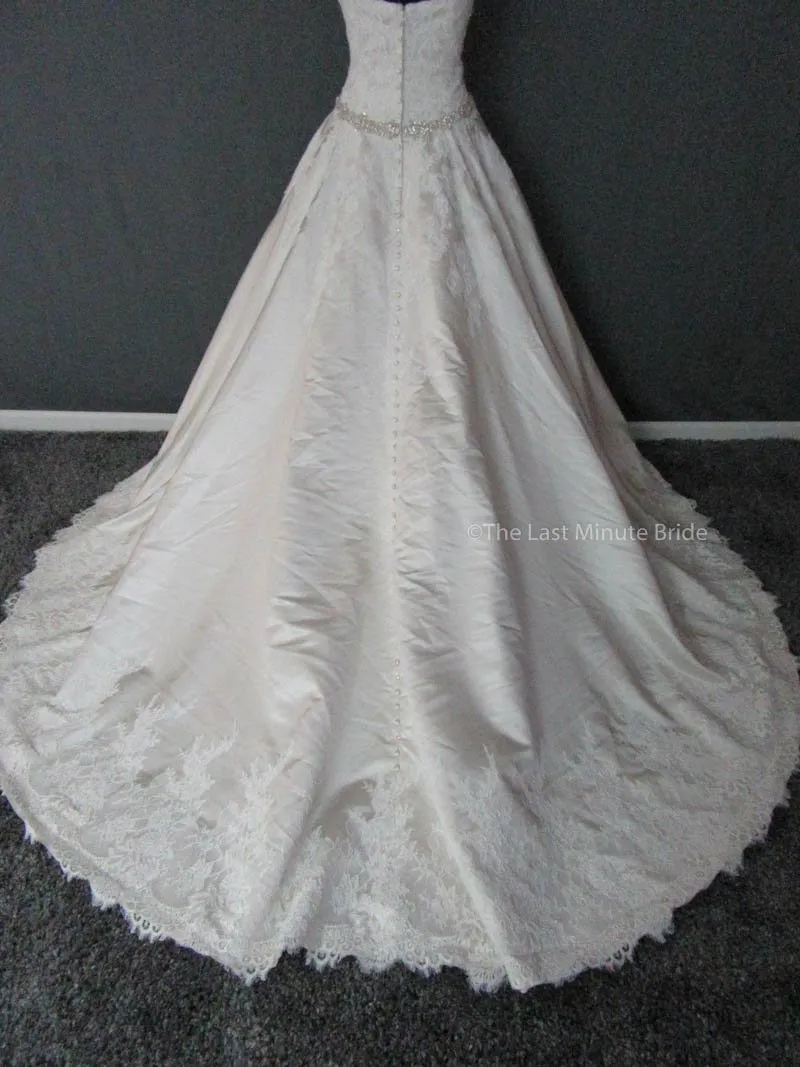 Allure Bridals 9165 Size 16