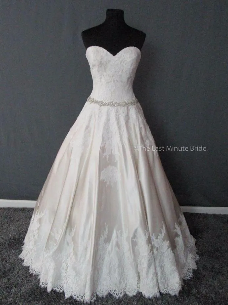 Allure Bridals 9165 Size 16