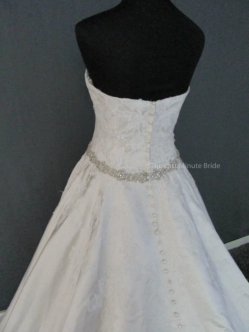 Allure Bridals 9165 Size 16