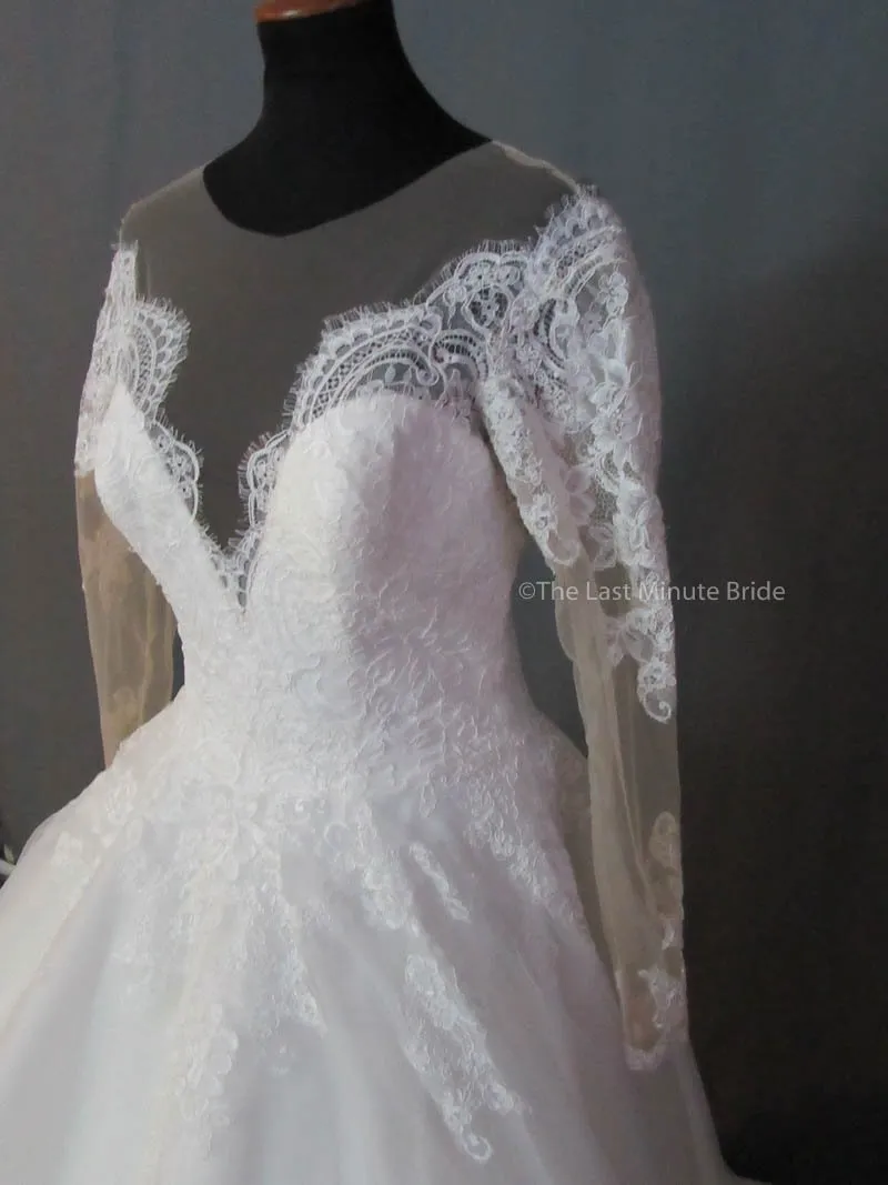 Allure Bridals 9366 Iv size 12