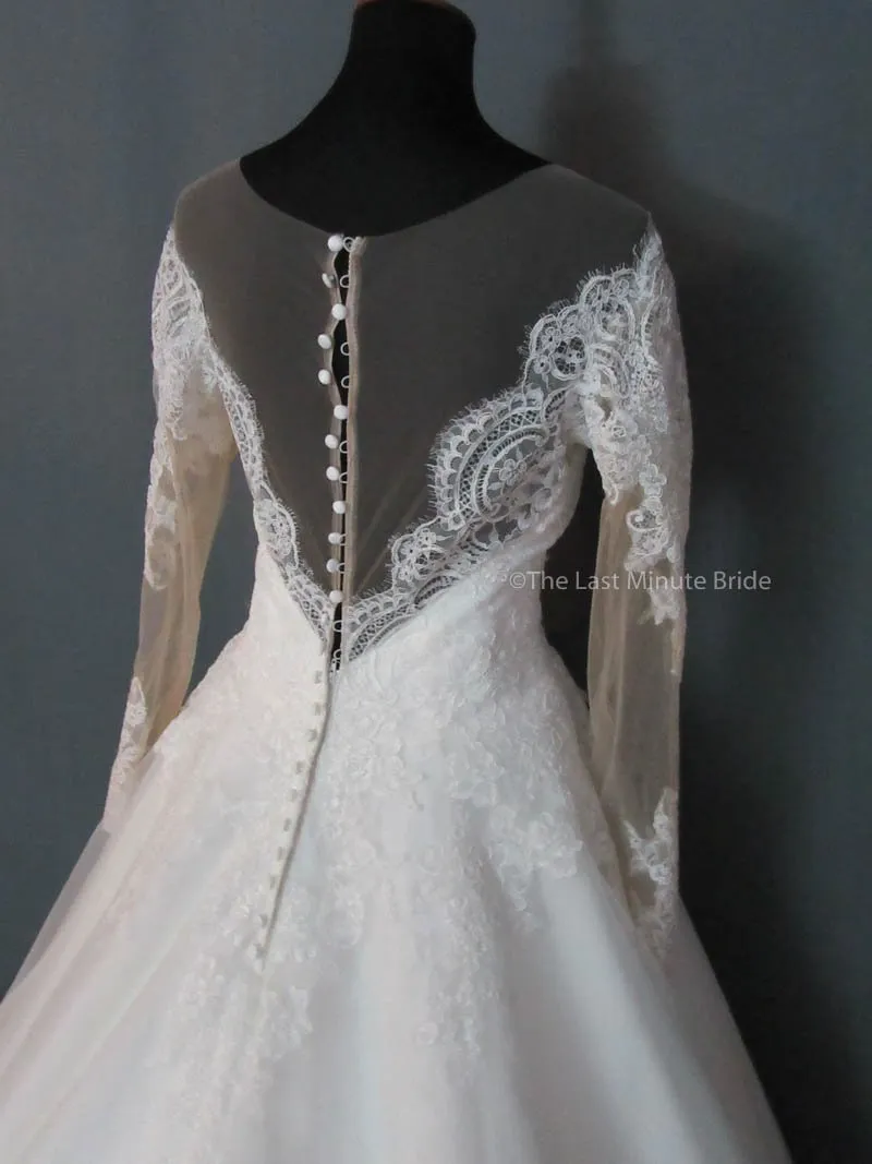 Allure Bridals 9366 Iv size 12