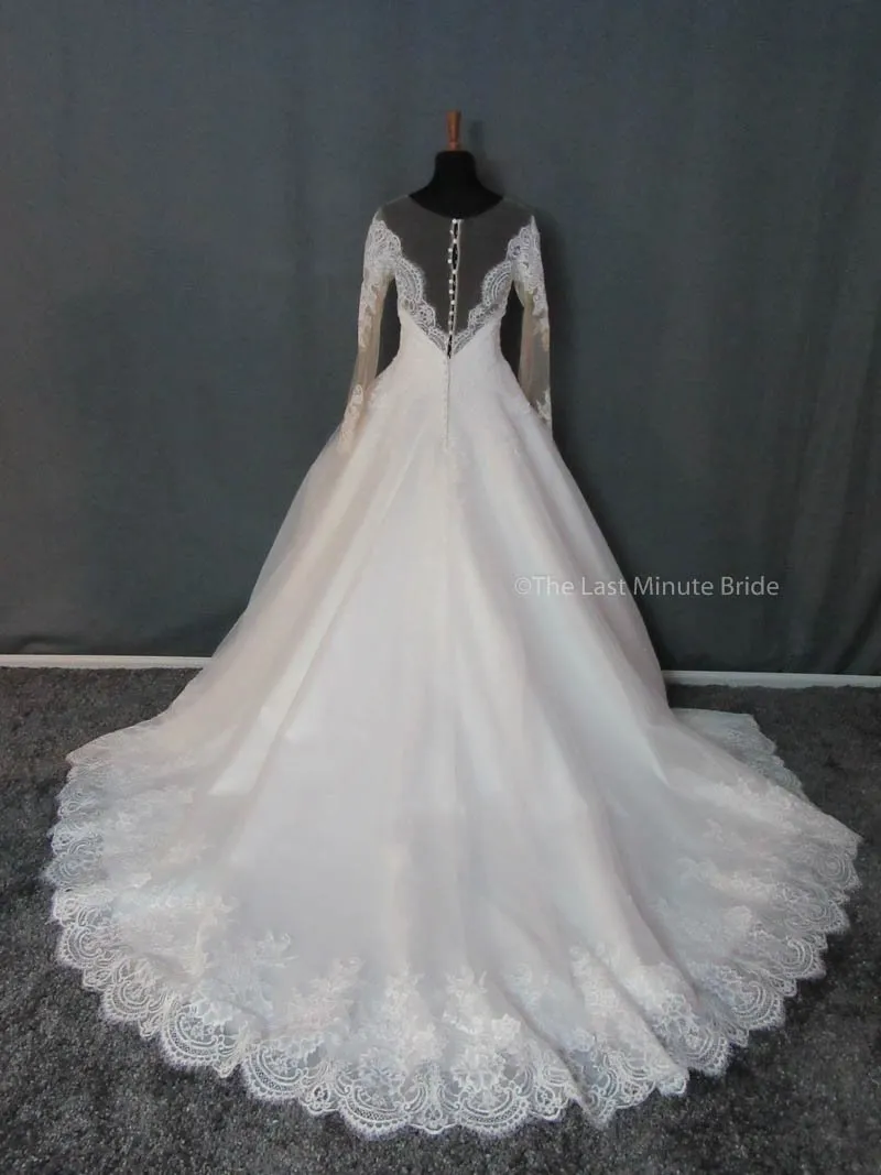 Allure Bridals 9366 Iv size 12