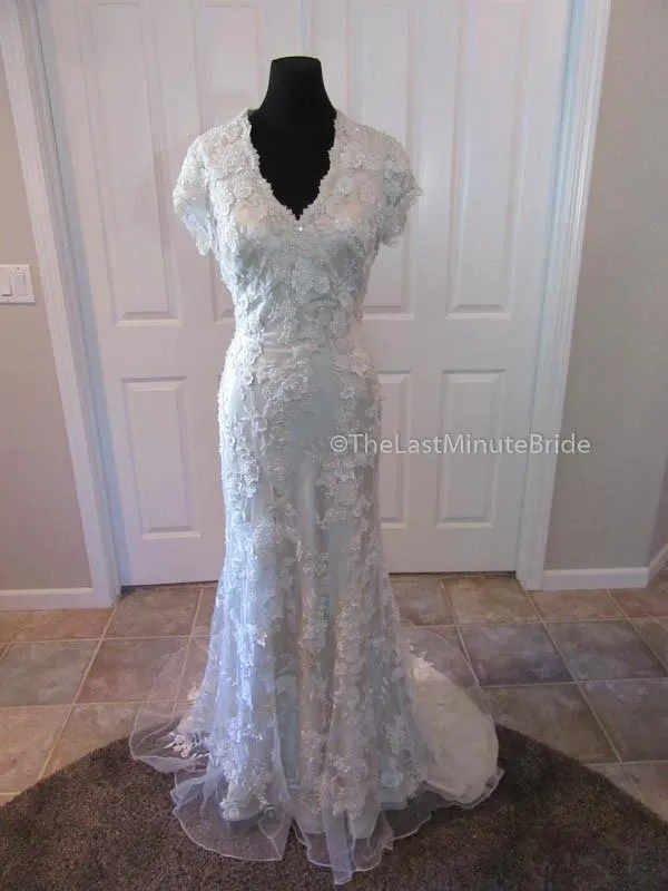 Allure Bridals M495