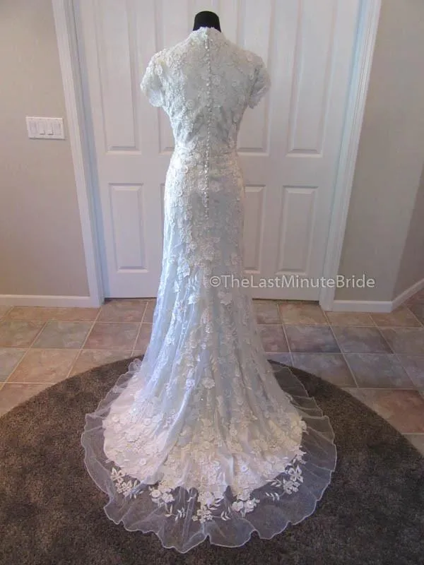 Allure Bridals M495