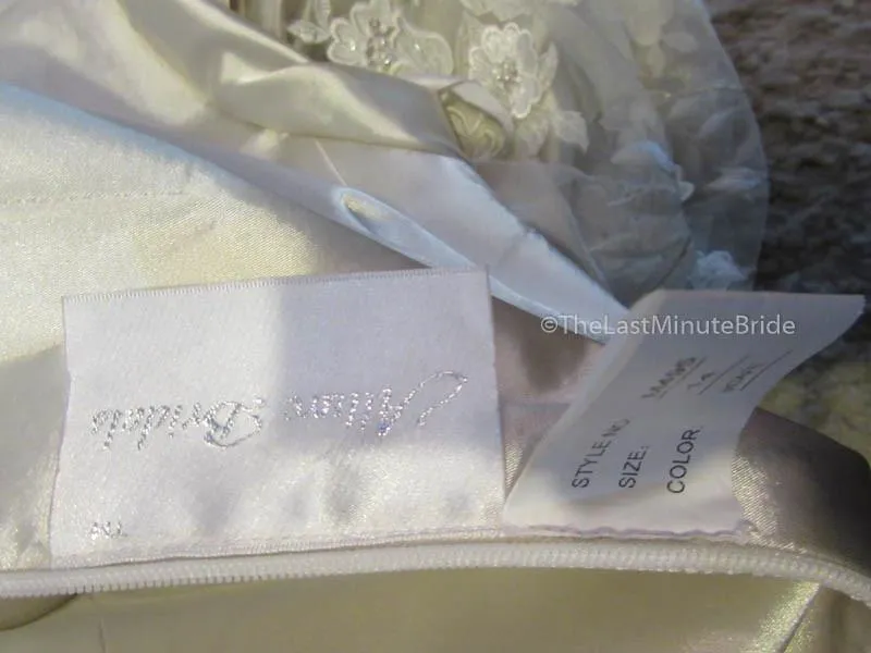 Allure Bridals M495