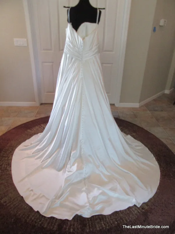 Allure Bridals W332