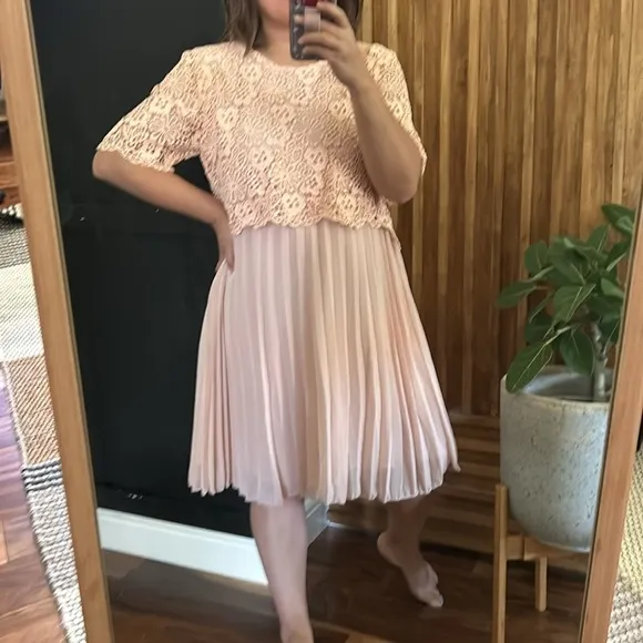 Anthropologie x Moulinette Souers Adanne Lace Shift Dress. M