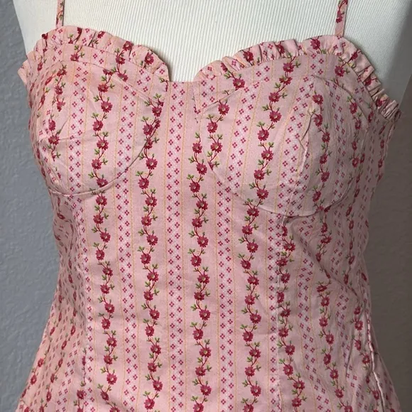 BETSEY JOHNSON PINK SWEETHEART NECKLINE SLEEVELESS FLORAL TIERED MINI DRESS
