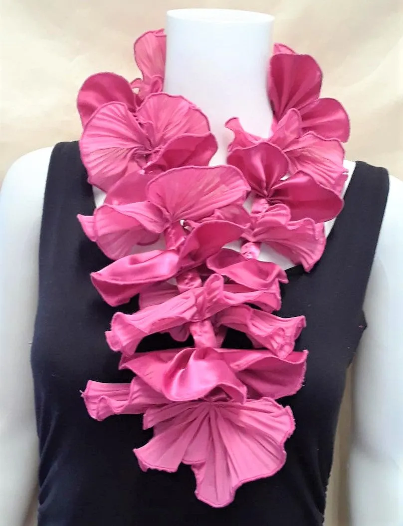 Boa Necklace