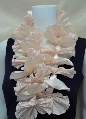 Boa Necklace