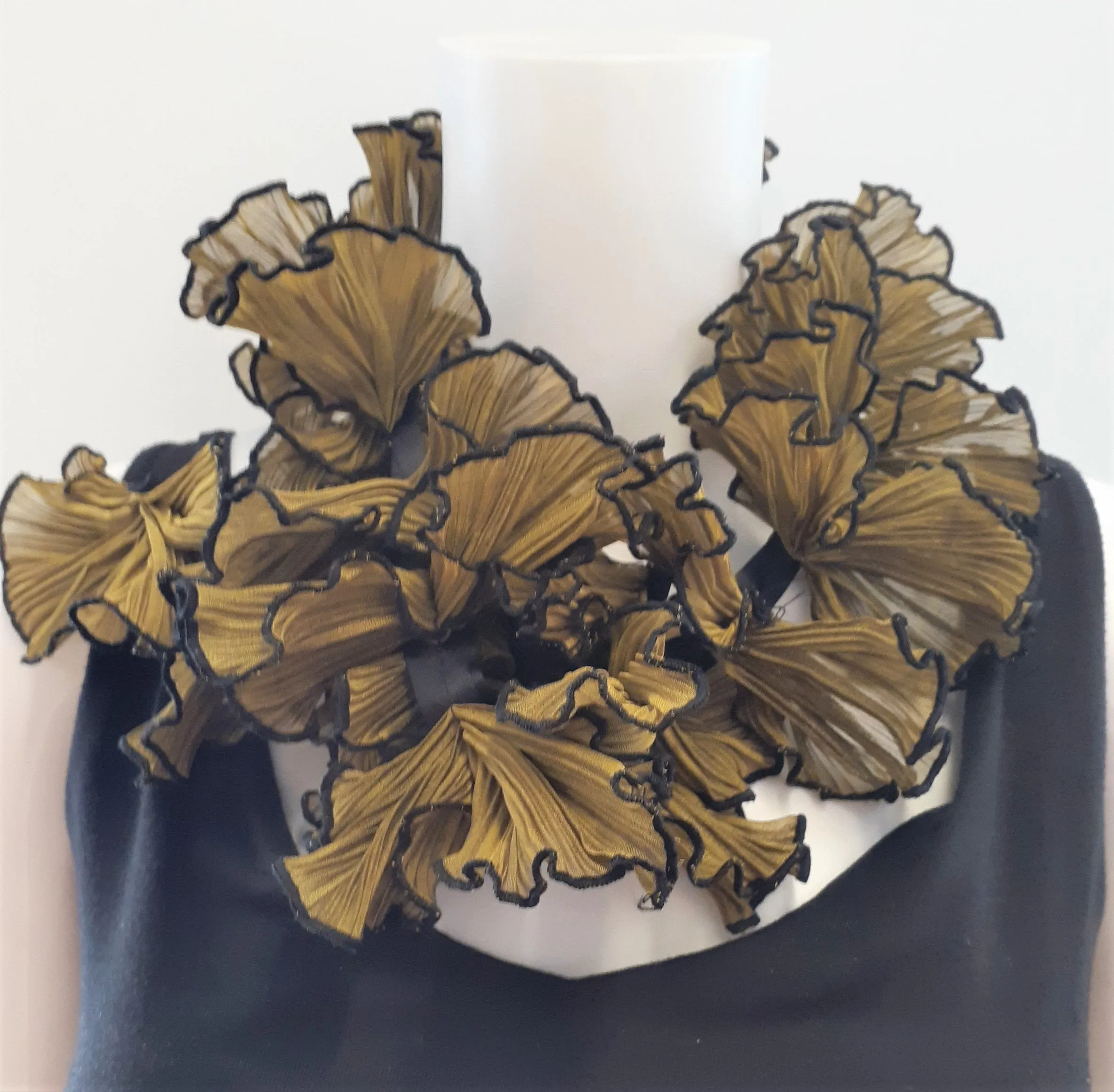 Boa Necklace