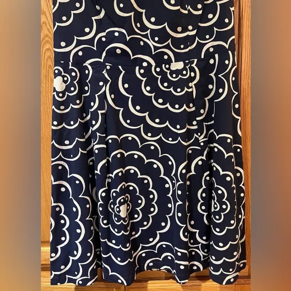 Boden Navy Blue &amp; White‎ Floral Print Fit &amp; Flare Pleated Cotton Dress Size 10