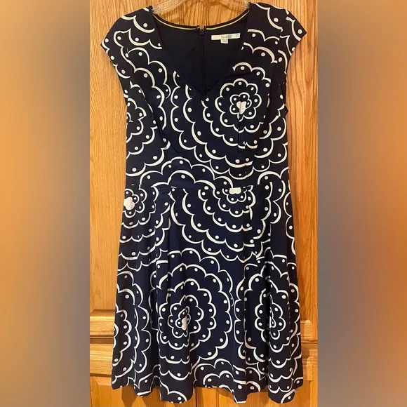Boden Navy Blue &amp; White‎ Floral Print Fit &amp; Flare Pleated Cotton Dress Size 10