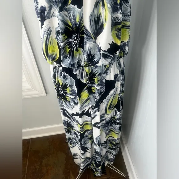 Chico’s Sz 3 Stretchy Halter Floral Maxi Dress Halter Neck Keyhole Front