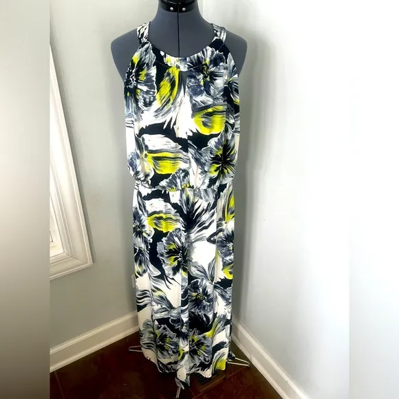 Chico’s Sz 3 Stretchy Halter Floral Maxi Dress Halter Neck Keyhole Front