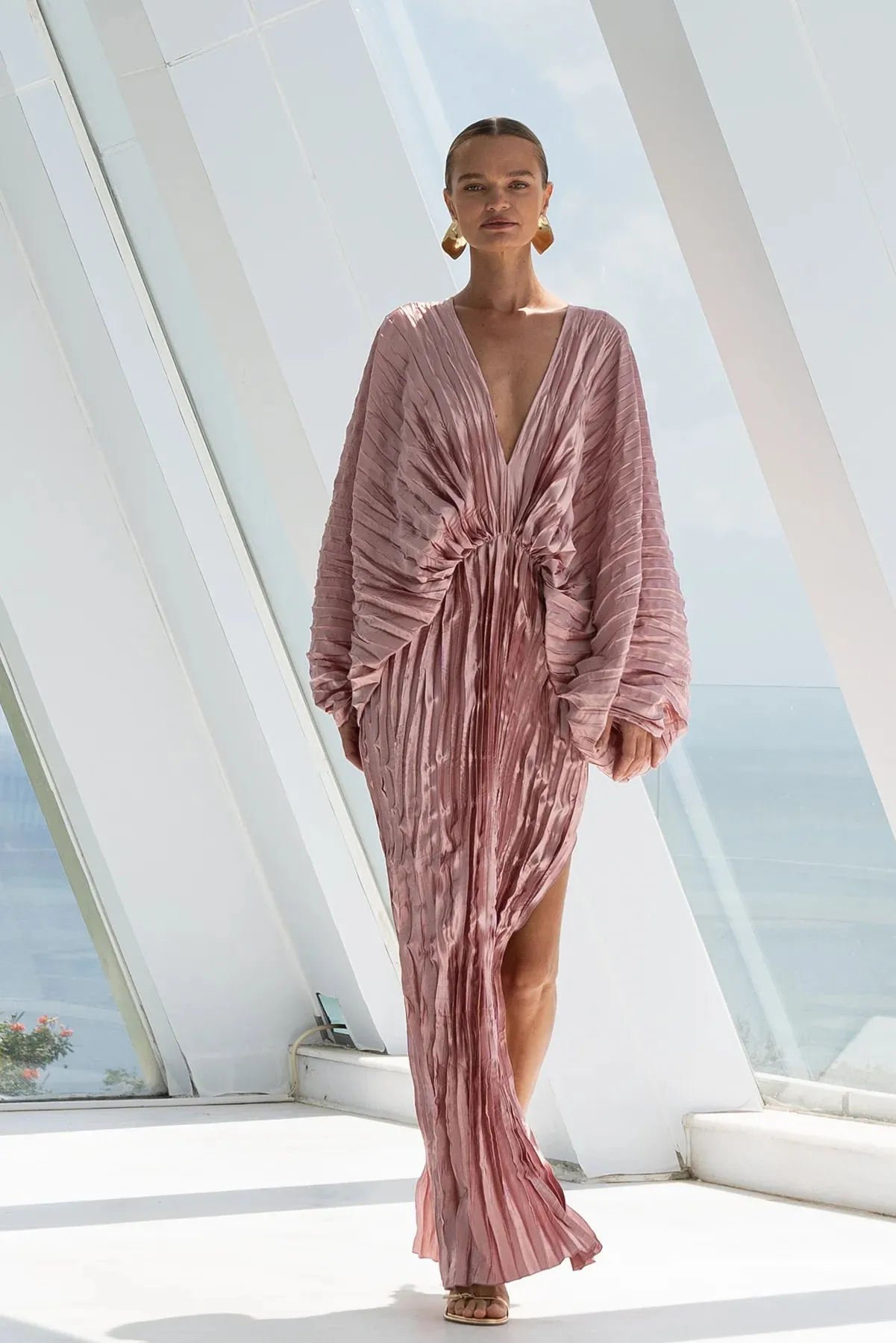 De Luxe Gown