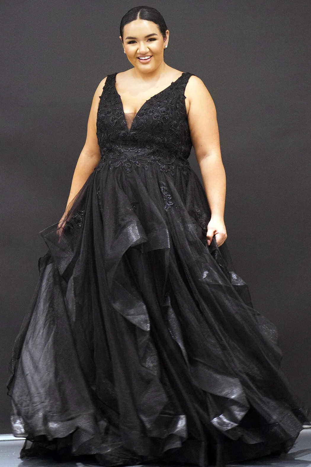 Discontinued Genevieve Wedding Dress <br> SC5285