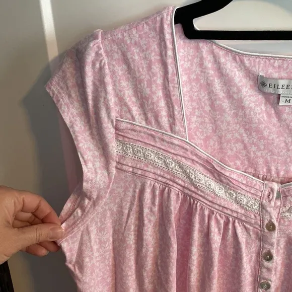 Eileen West Pink Floral Cap Sleeve Nightgown Lace Button Yoke EUC