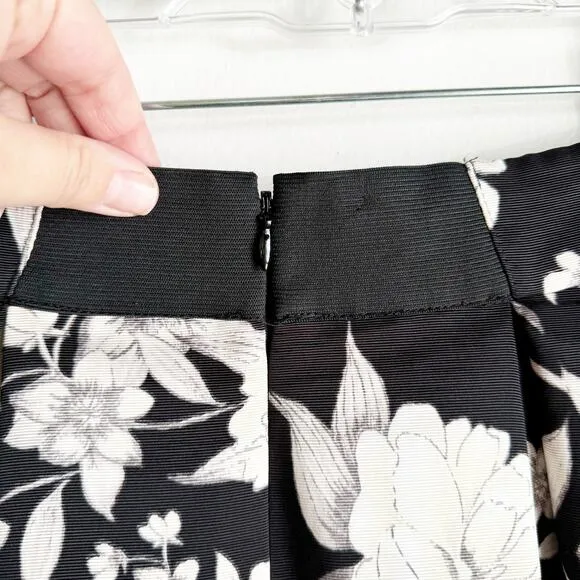 Eliza J Floral Pleated Circle Skirt Black Cream Wedding Guest Cocktail Size 2