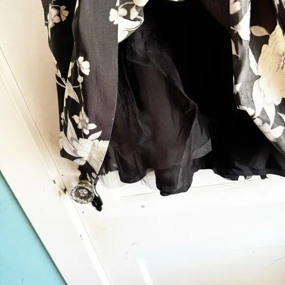Eliza J Floral Pleated Circle Skirt Black Cream Wedding Guest Cocktail Size 2