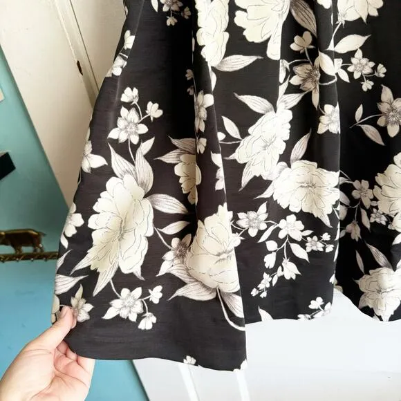 Eliza J Floral Pleated Circle Skirt Black Cream Wedding Guest Cocktail Size 2