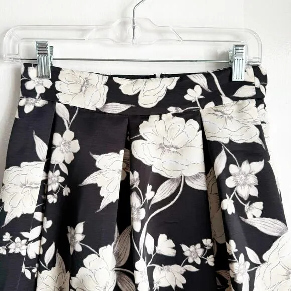 Eliza J Floral Pleated Circle Skirt Black Cream Wedding Guest Cocktail Size 2