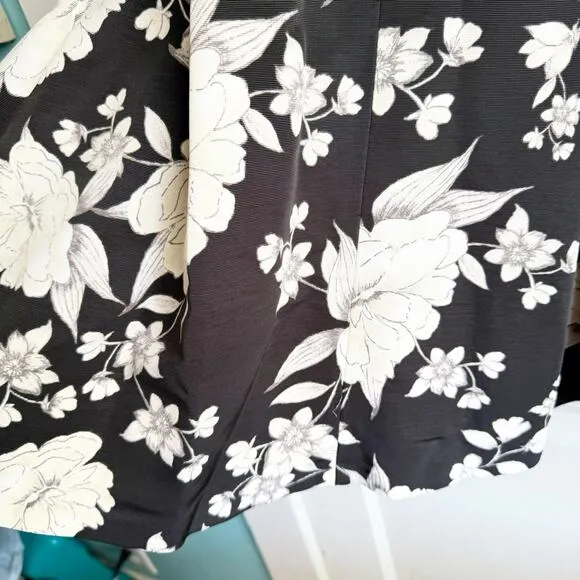 Eliza J Floral Pleated Circle Skirt Black Cream Wedding Guest Cocktail Size 2