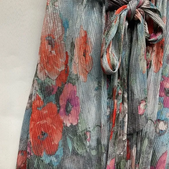 Eliza J Metallic Floral Micro-pleated Cap sleeve Floral Dress Size 4