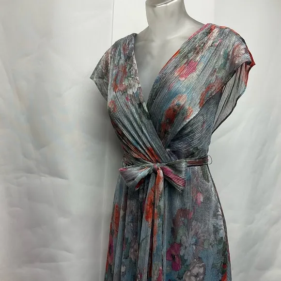 Eliza J Metallic Floral Micro-pleated Cap sleeve Floral Dress Size 4