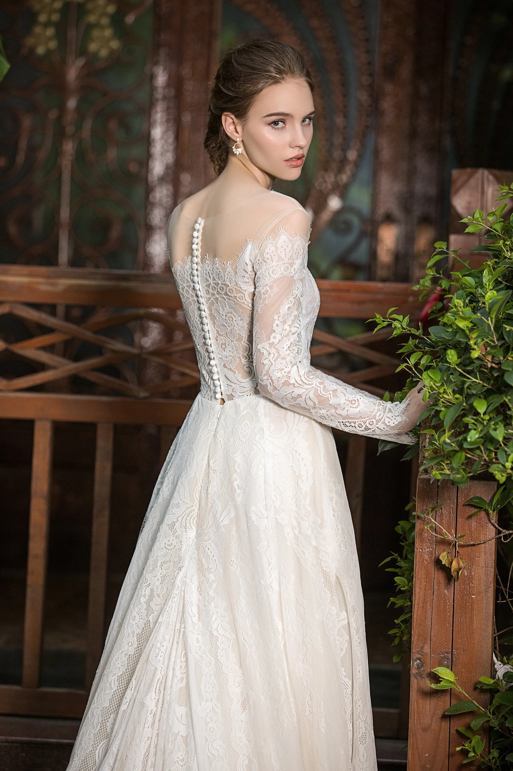 Eurica - Selena Huan Fench Chantilly lace long-sleeves off-the-shoulder ballgown dress