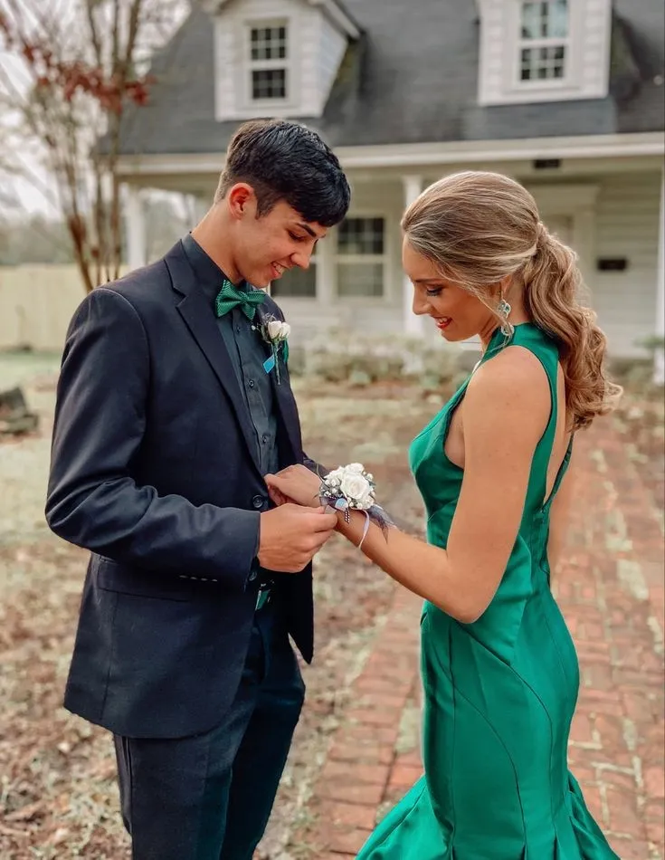 Green Mermaid Ruffles Prom Gown with Halter Neckline