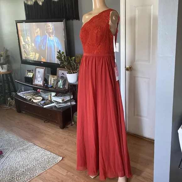 J j’s house NWT gown  flb