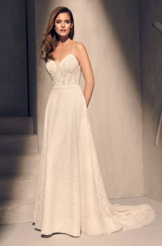 Mikaella Size 4 2201 Ivory Gown