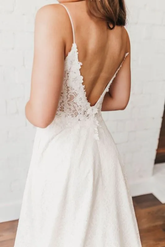 Mikaella Size 4 2201 Ivory Gown