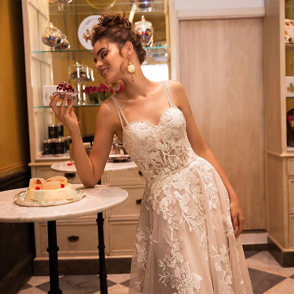 New Sexy Sweetheart Backless Spaghetti Straps A-Line Wedding Dresses Appliqued Beading Crystal Floor Length Bridal Gowns