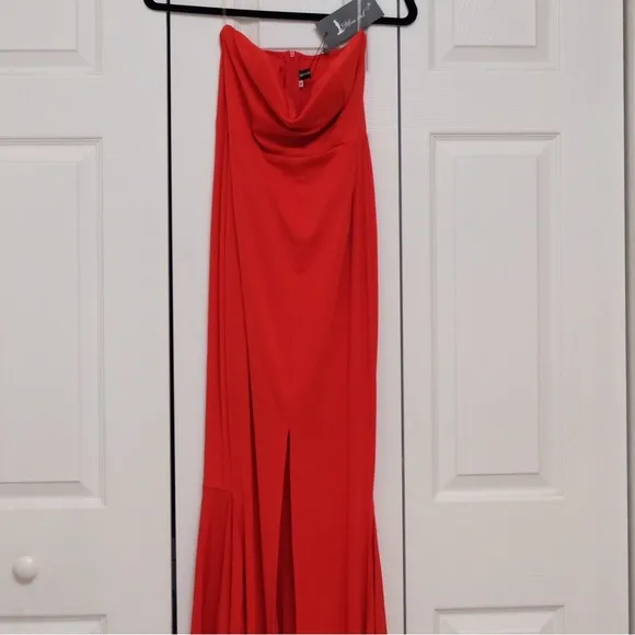 NWT RED STRAPLESS SWEETHEART DRESS