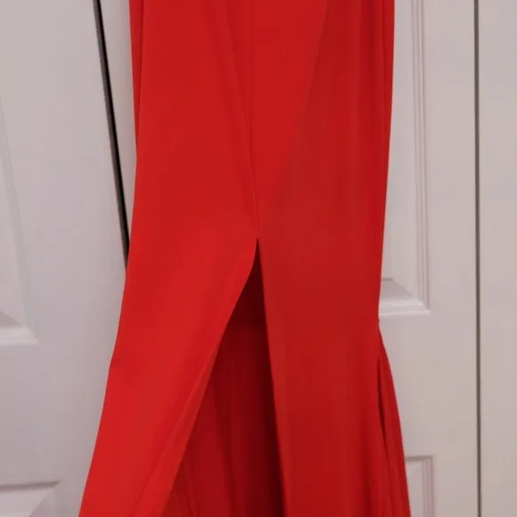 NWT RED STRAPLESS SWEETHEART DRESS