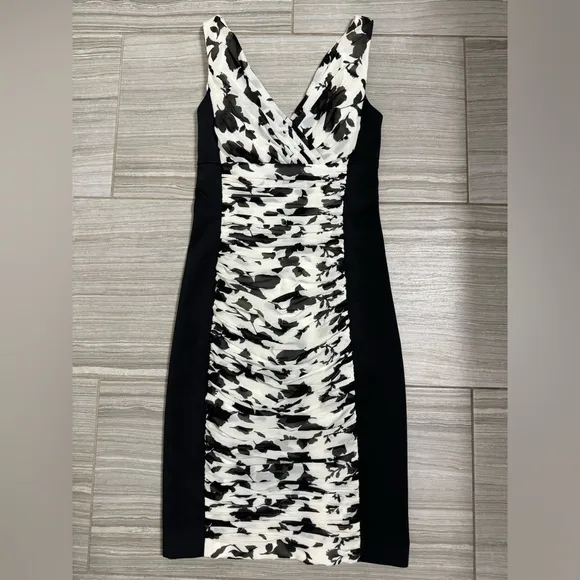 NWT White House Black Market Black &amp; White Instantly Slimming Mini Dress- Size 0