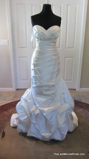 Paloma Blanca 4111