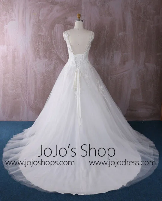 Princess Lace A-line Wedding Dress with V Neck and Open Back | QT85199