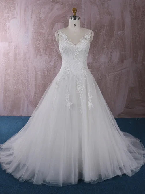 Princess Lace A-line Wedding Dress with V Neck and Open Back | QT85199