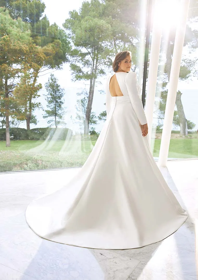 Pronovias: Cadence